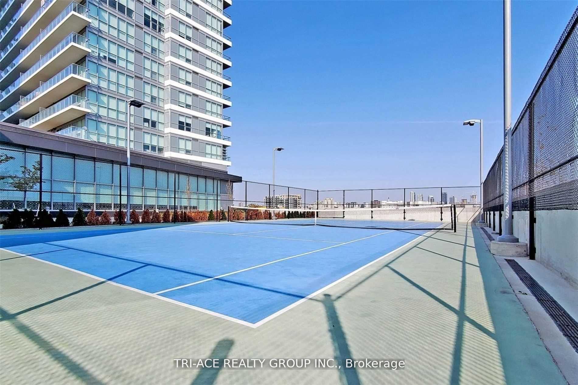 1 Bedroom Condo at 117 McMahon,  Toronto For sale