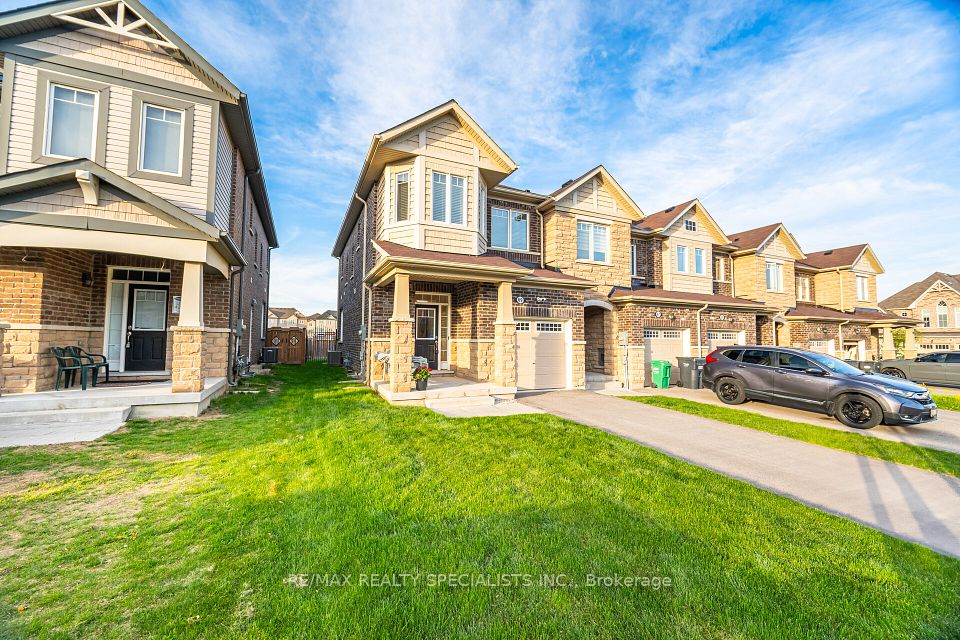 69 Phyllis Drive, Caledon, ON L7C 4E2
