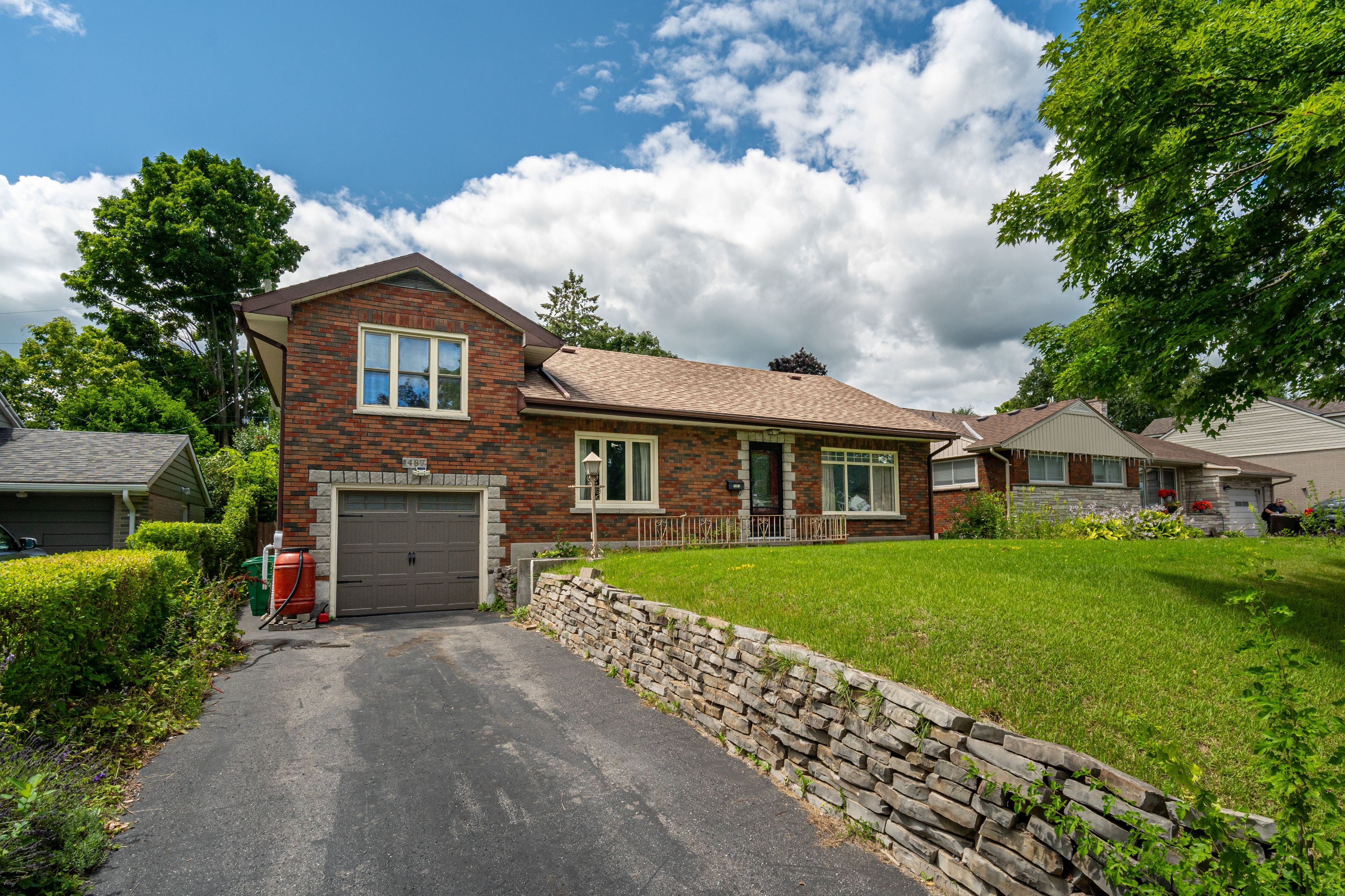 1487 FAIRMOUNT Boulevard Peterborough Ontario K9J 6S7