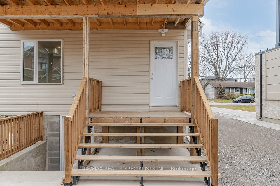 #2 - 9 Frances Avenue, Hamilton, ON L8E 2Y6
