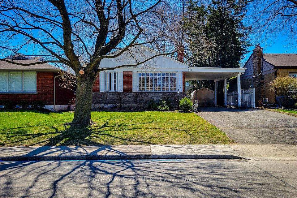 980 Brucedale Avenue
