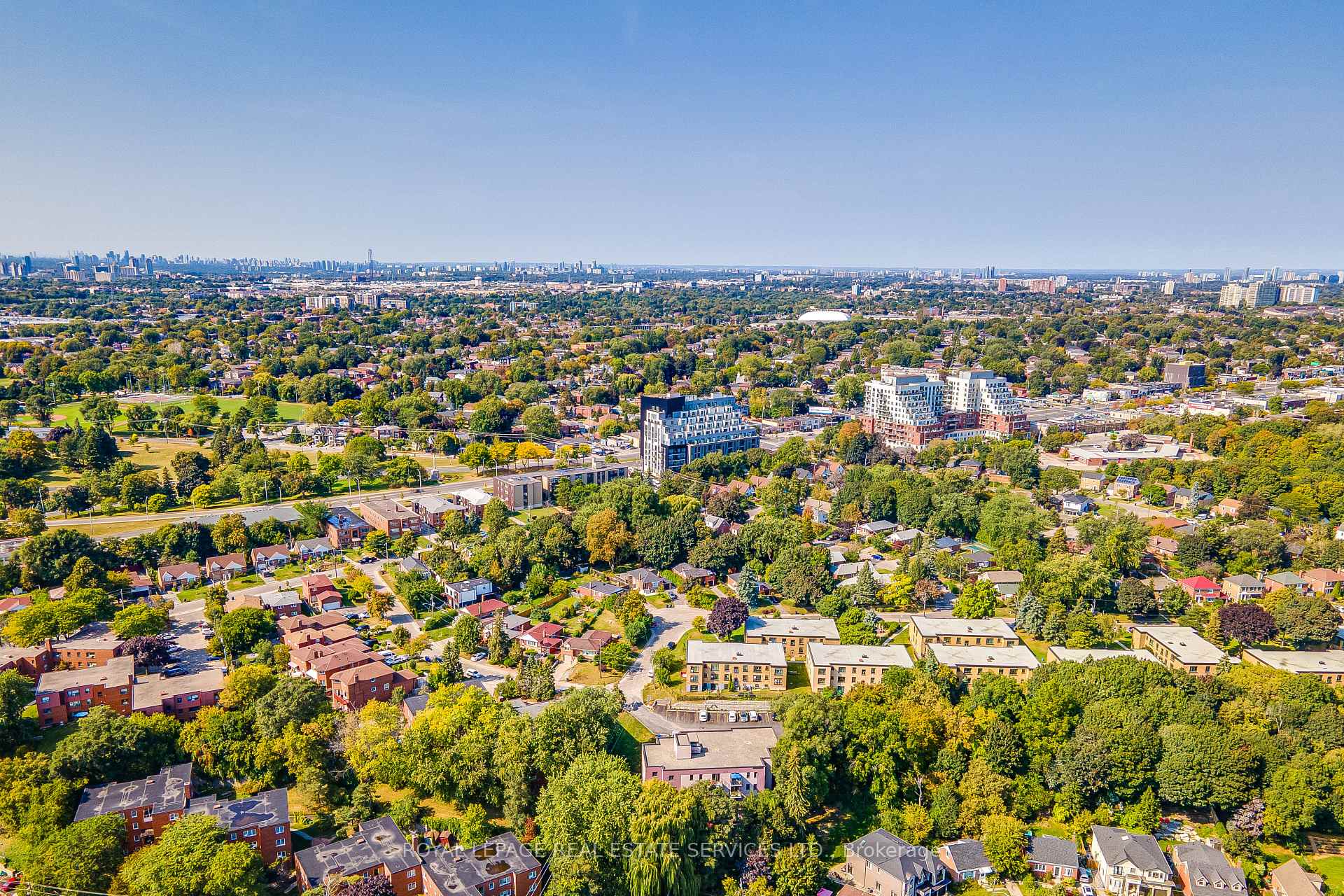 2 Bedrooms Condo at 90 Glen Everest, Toronto For sale