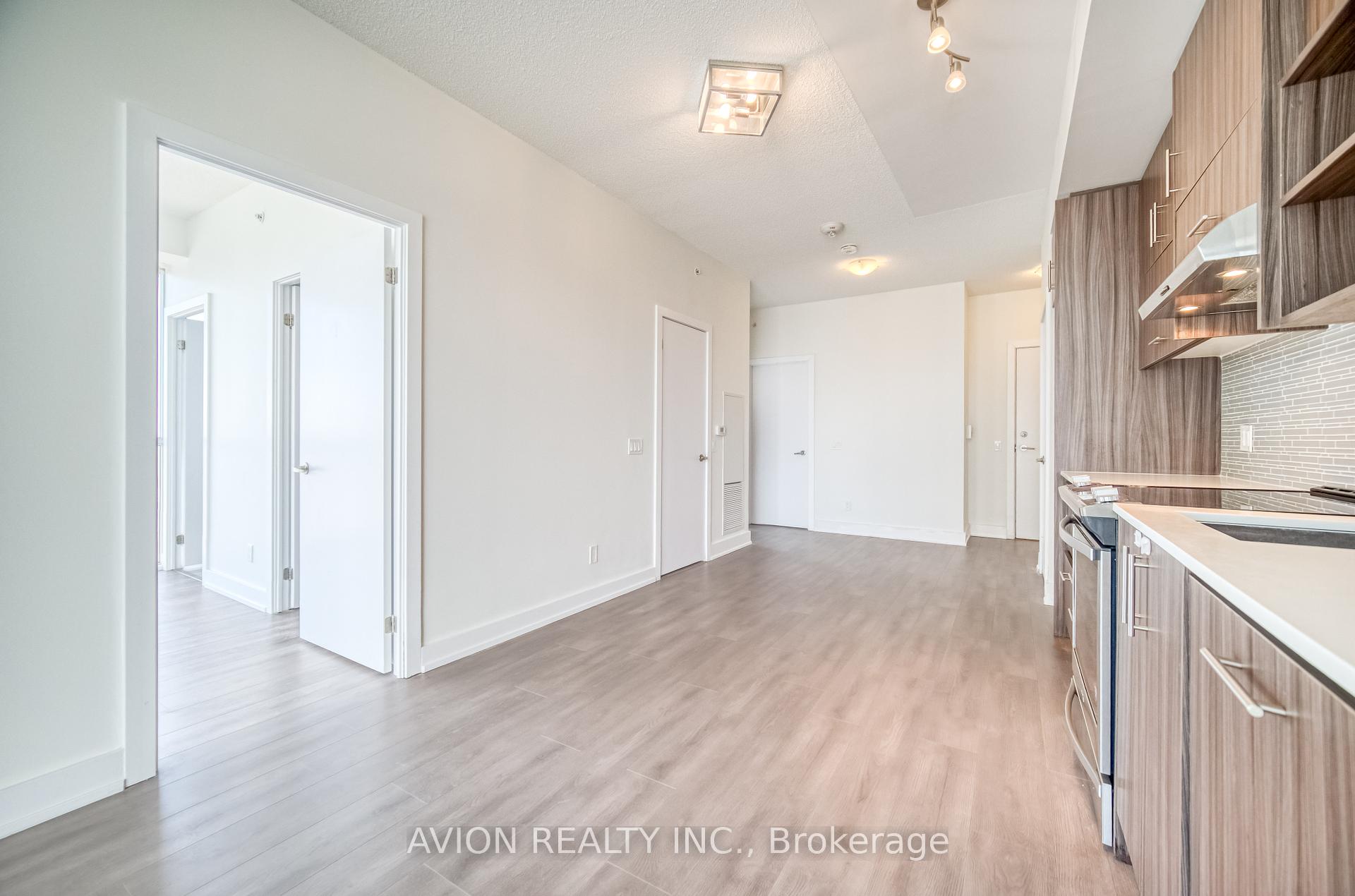 2 Bedrooms Condo at 128 Fairview Mall,  Toronto For sale