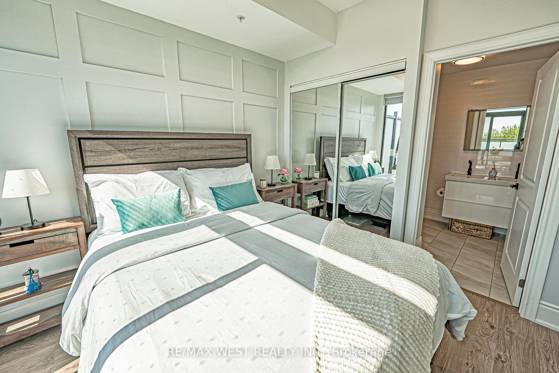 2 Bedrooms Condo at 2522 Keele, Toronto For sale