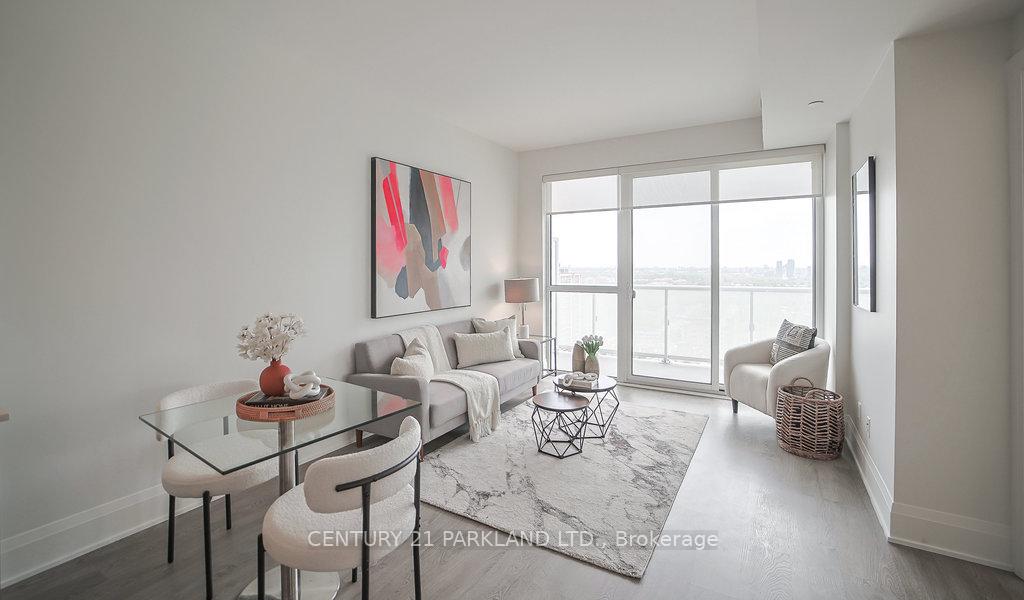 2 Bedrooms Condo at 101 Erskine, Toronto For sale