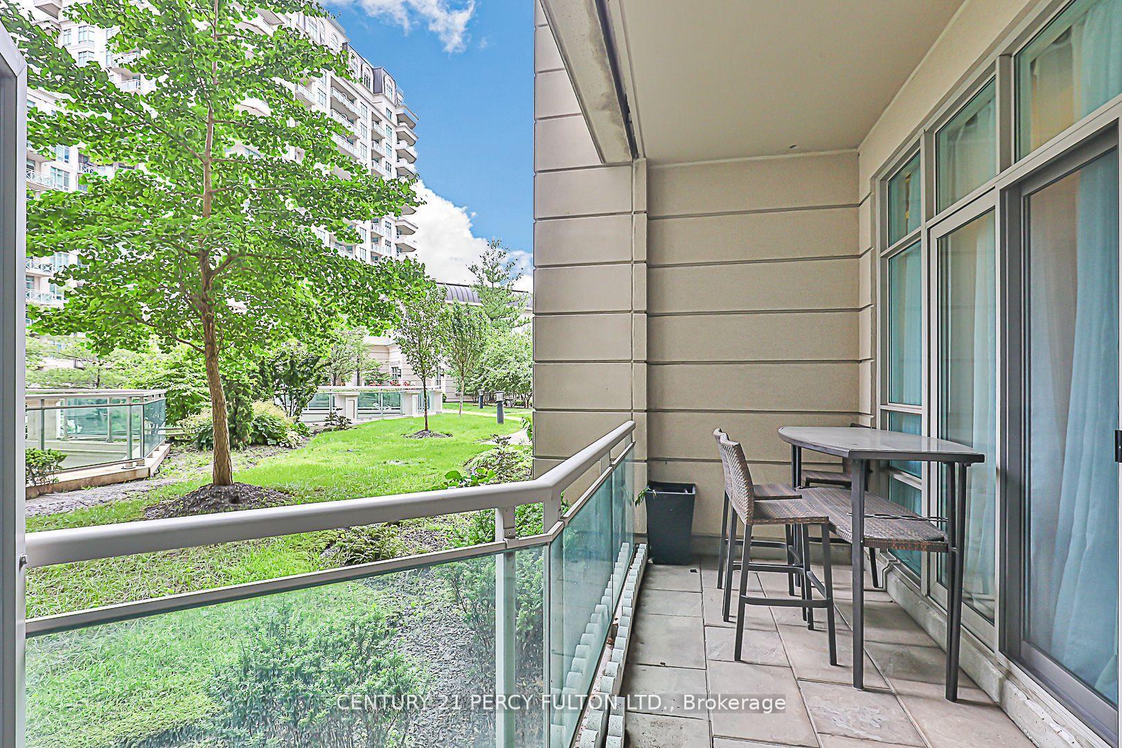 3 Bedrooms Condo at 10 Bloorview,  Toronto For sale