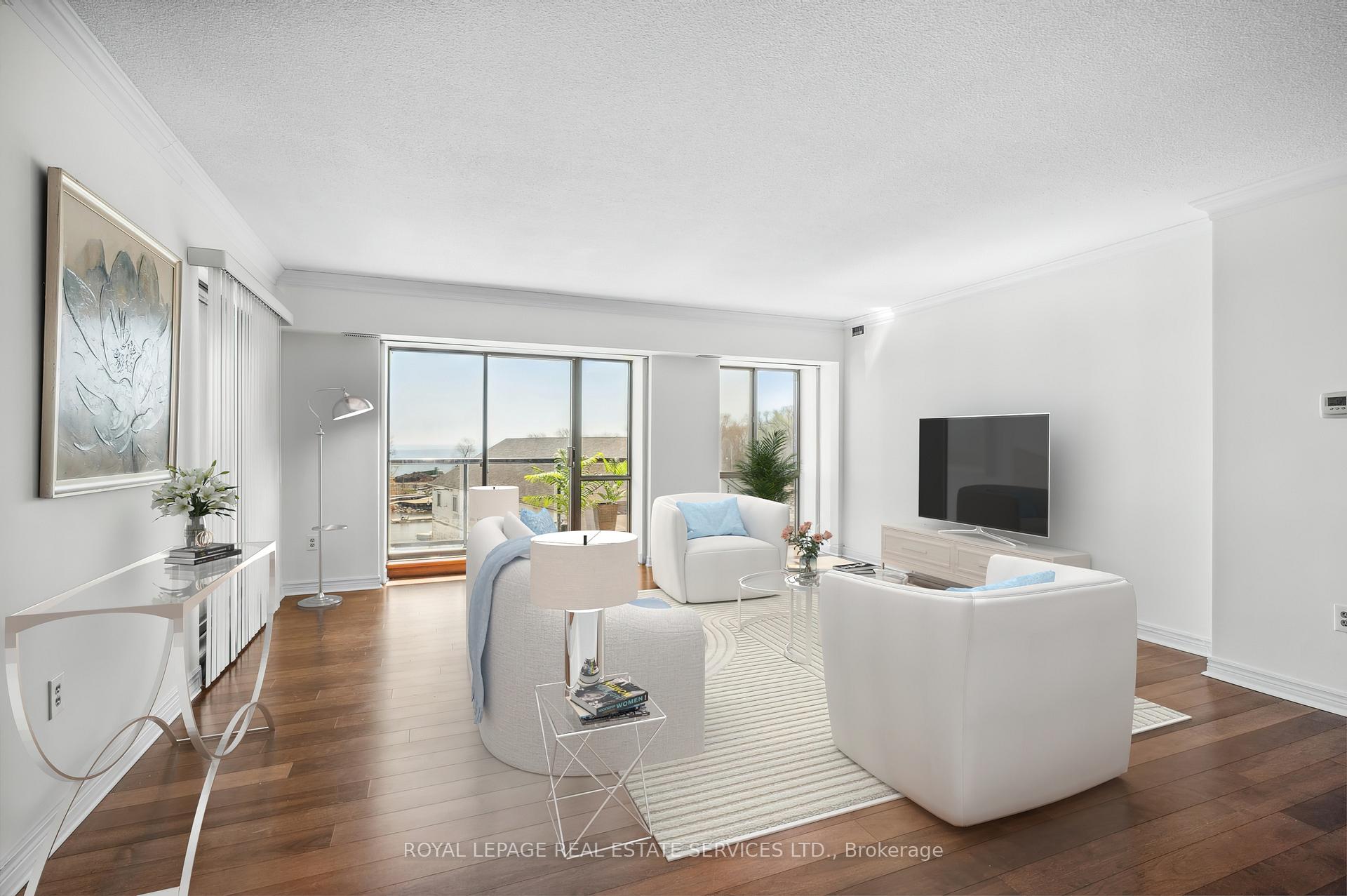 2 Bedrooms Condo at 102 Bronte,  Oakville For sale