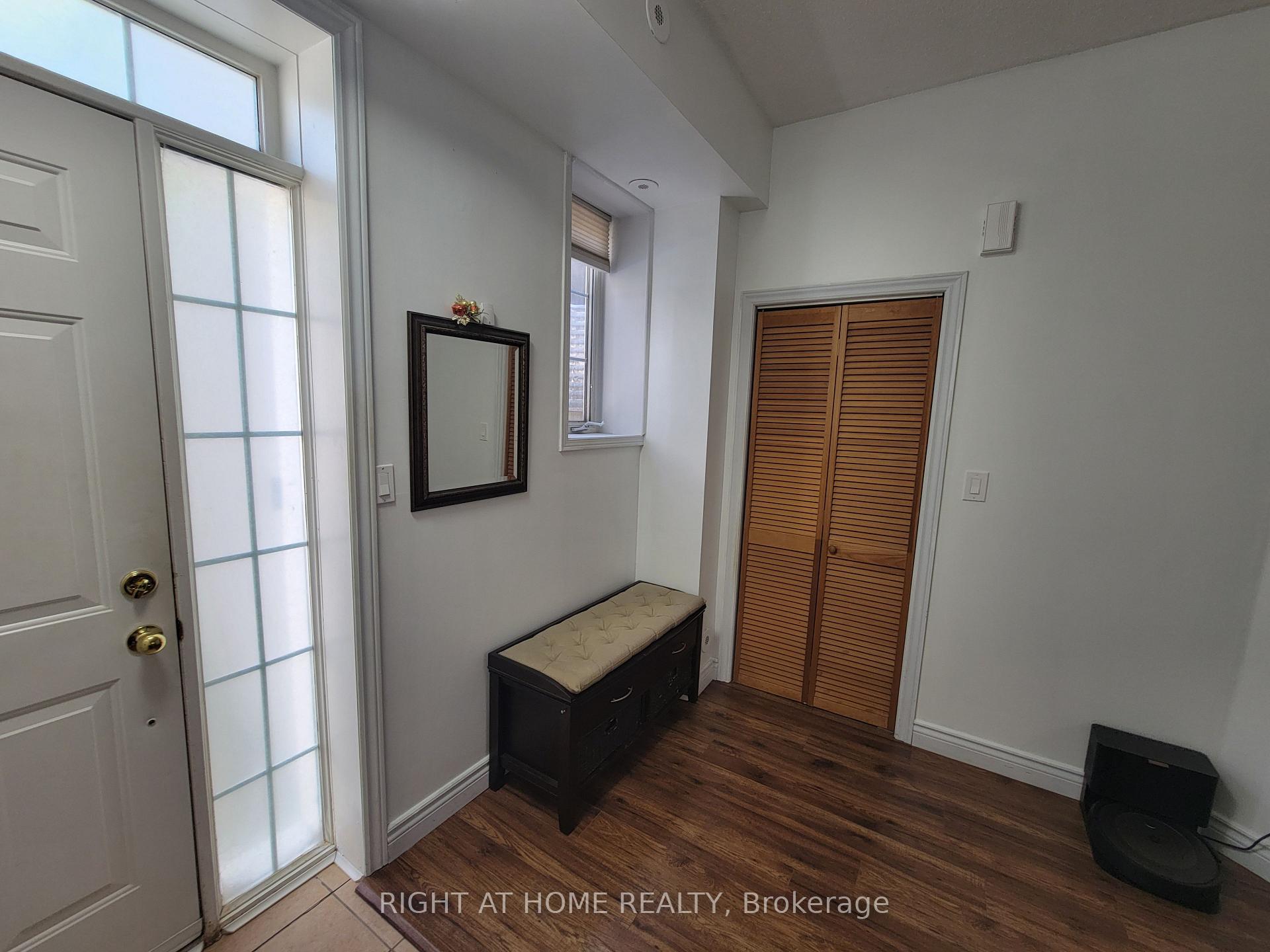 1 Bedroom Condo at 625 Shoreline, Mississauga For sale