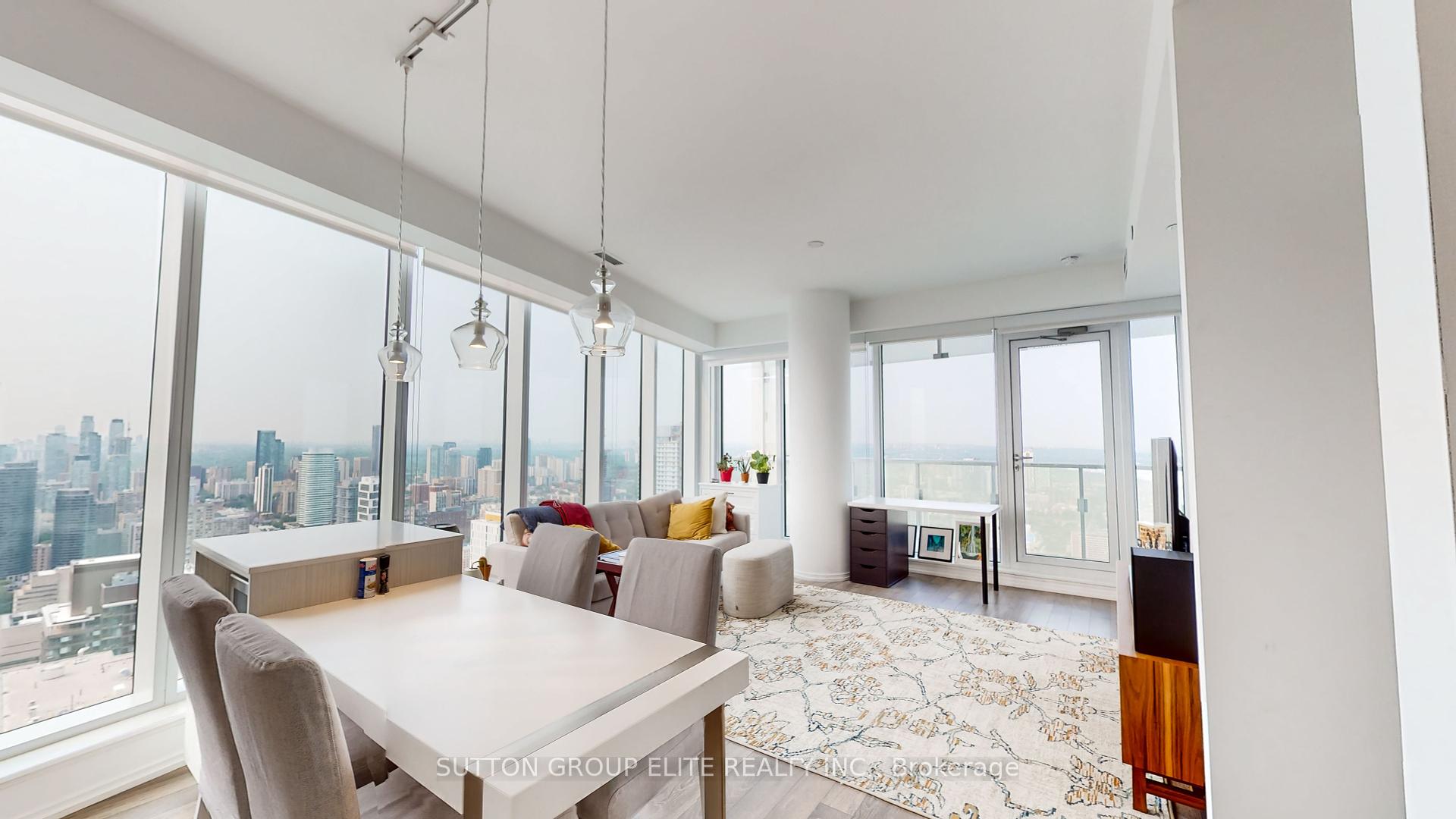 2 Bedrooms Condo at 197 YONGE, Toronto For sale