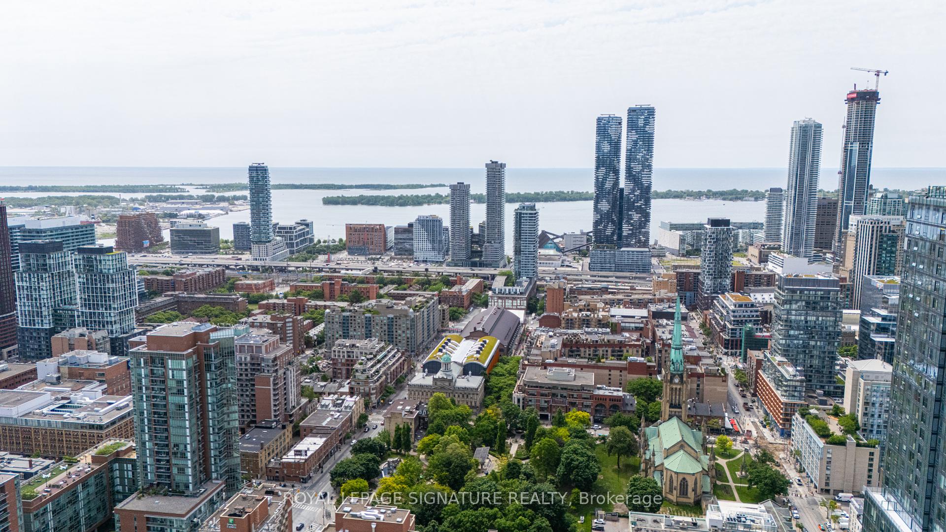 2 Bedrooms Condo at 77 Lombard, Toronto For sale