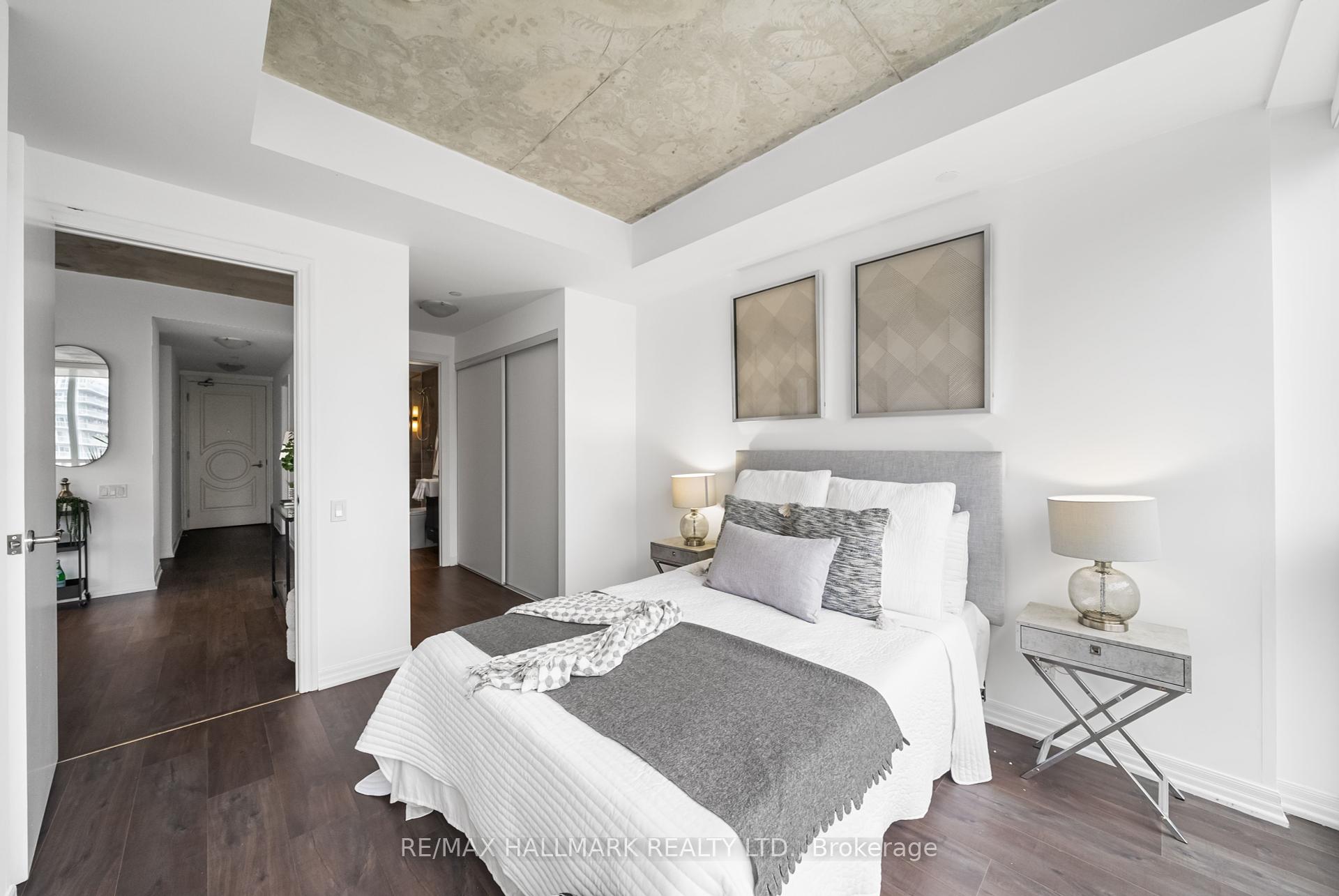 2 Bedrooms Condo at 88 Blue Jays, Toronto For sale