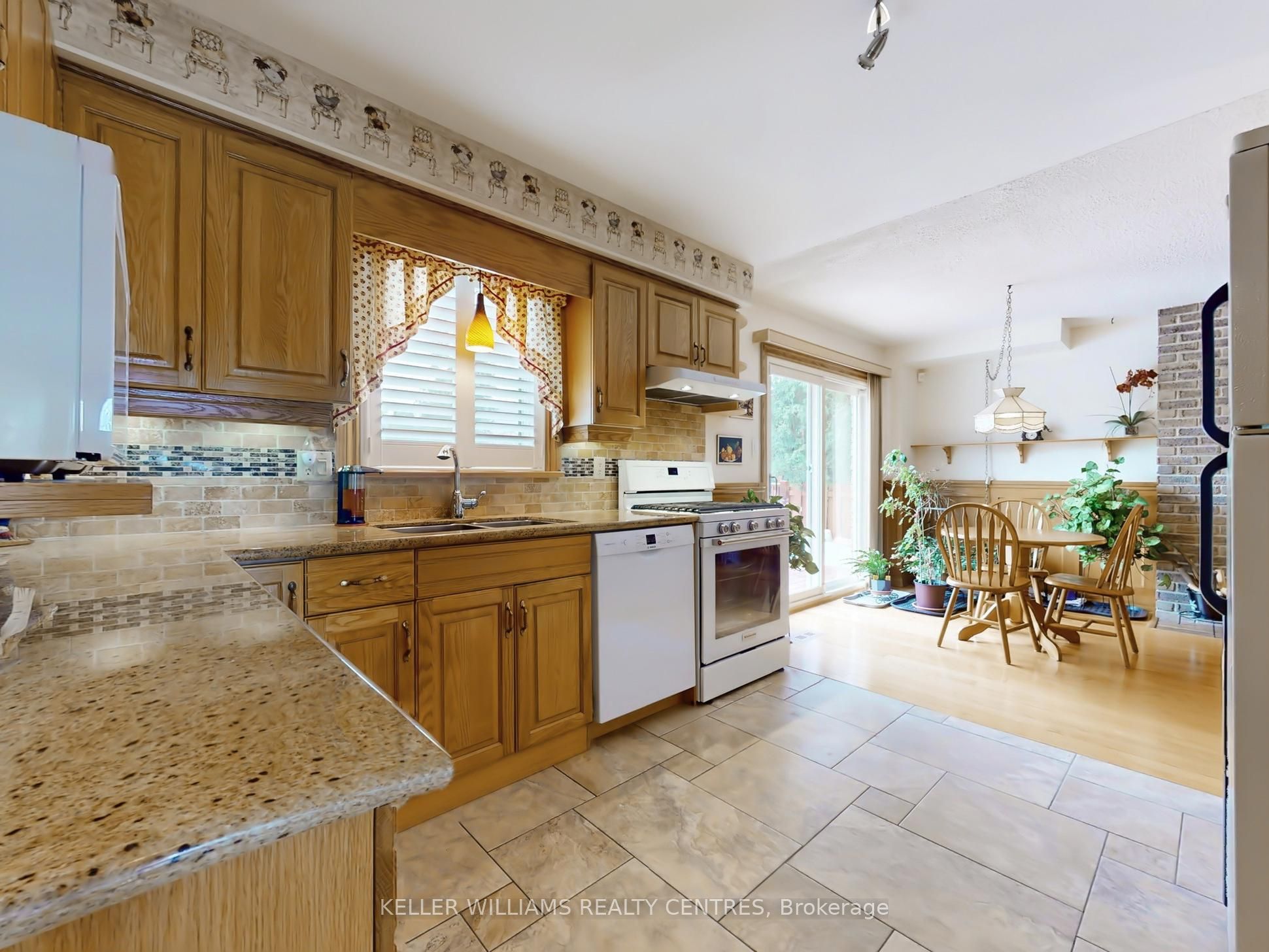 43 Mayvern Crescent