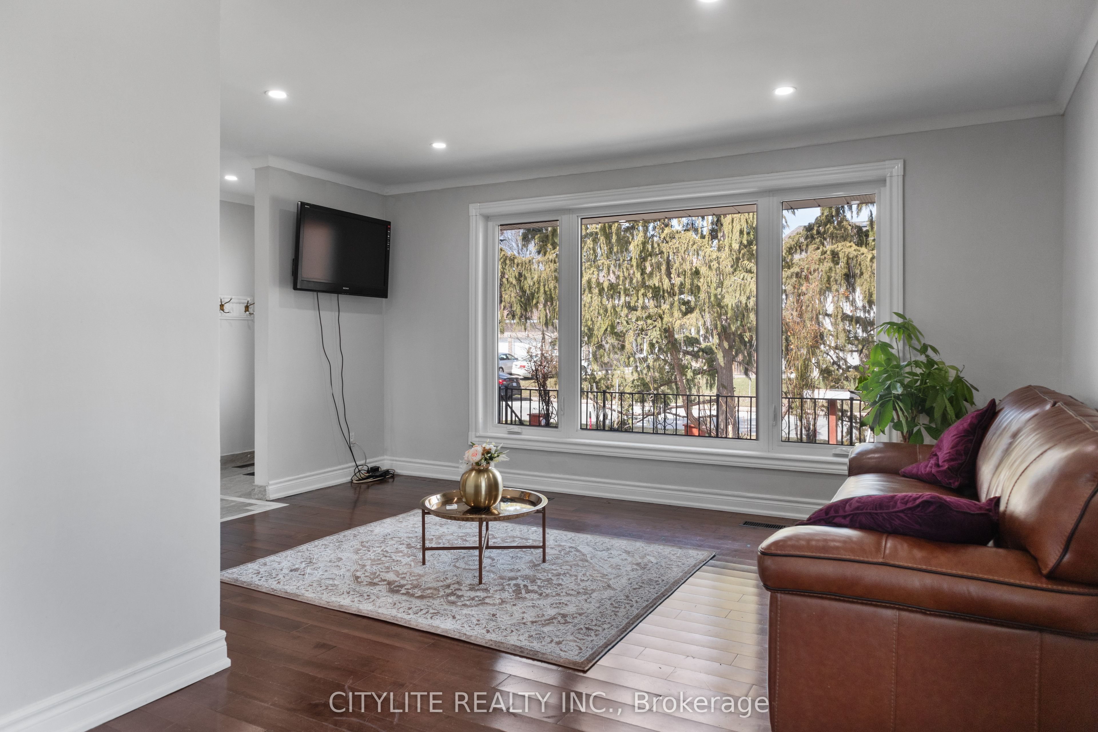 2 Emmeline Crescent