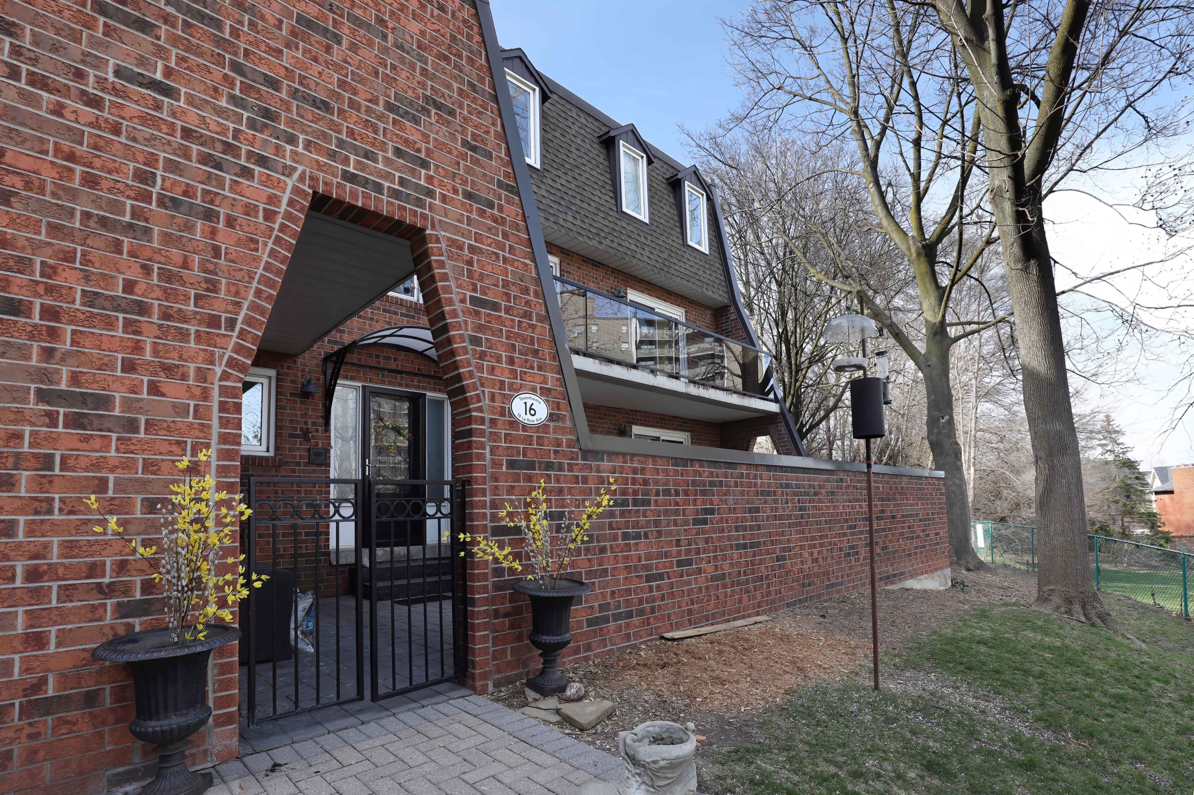18 La Rose Avenue TH16