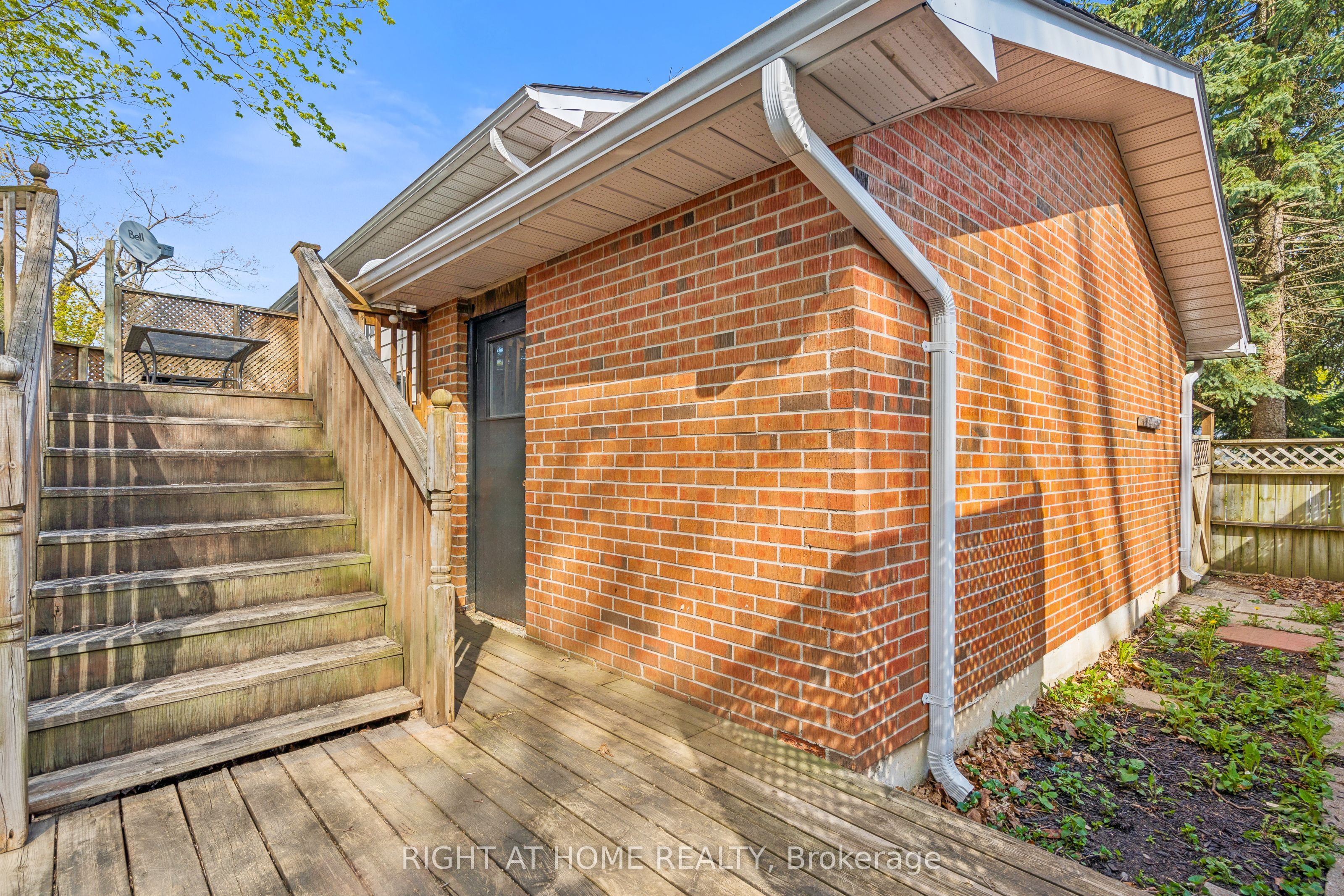 21 Ashdale Court