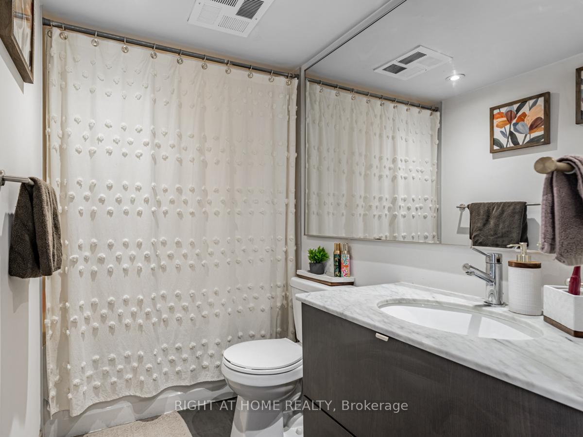 1 Bedroom Condo at 170 Fort York, Toronto For sale