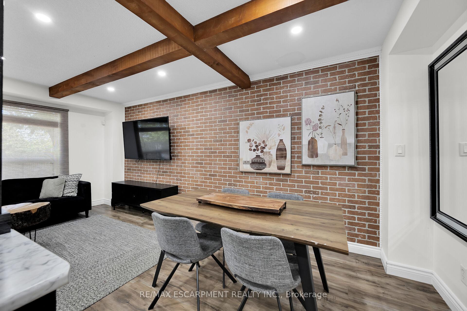 4 Bedrooms Condo at 134 Terni, Hamilton For sale