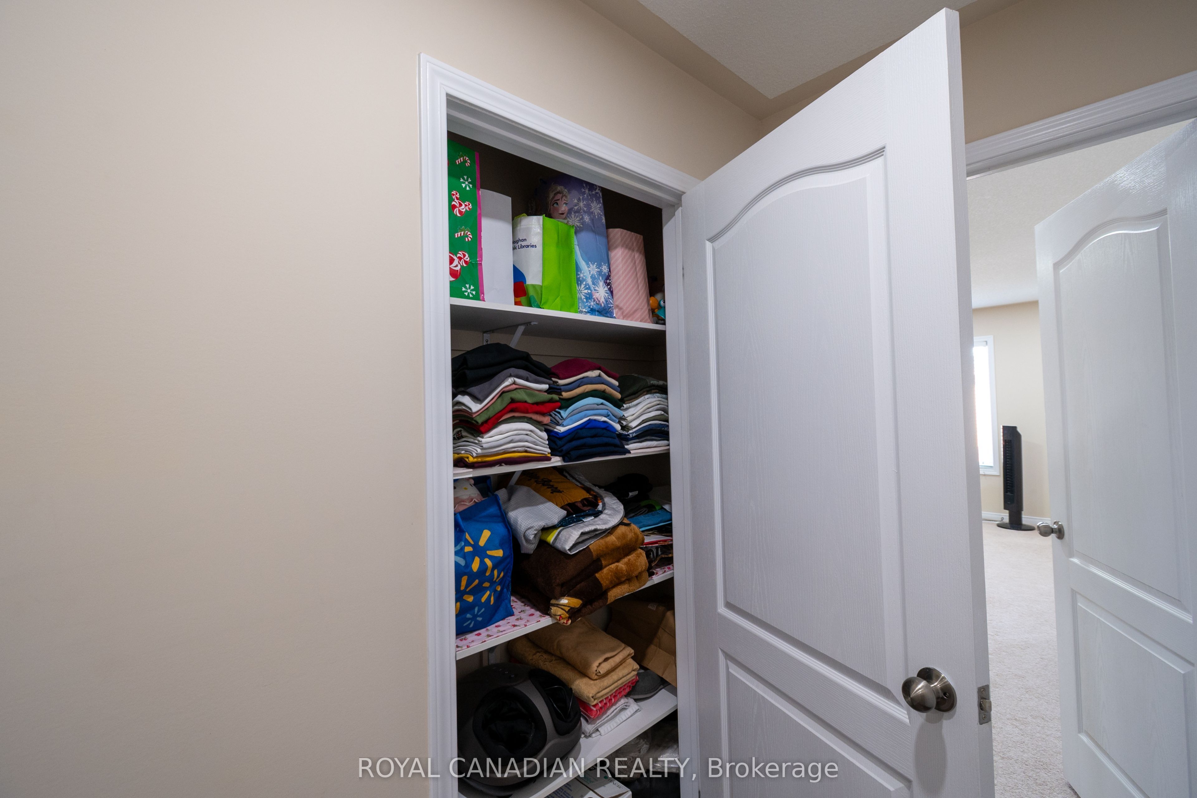 213 Richardson Crescent