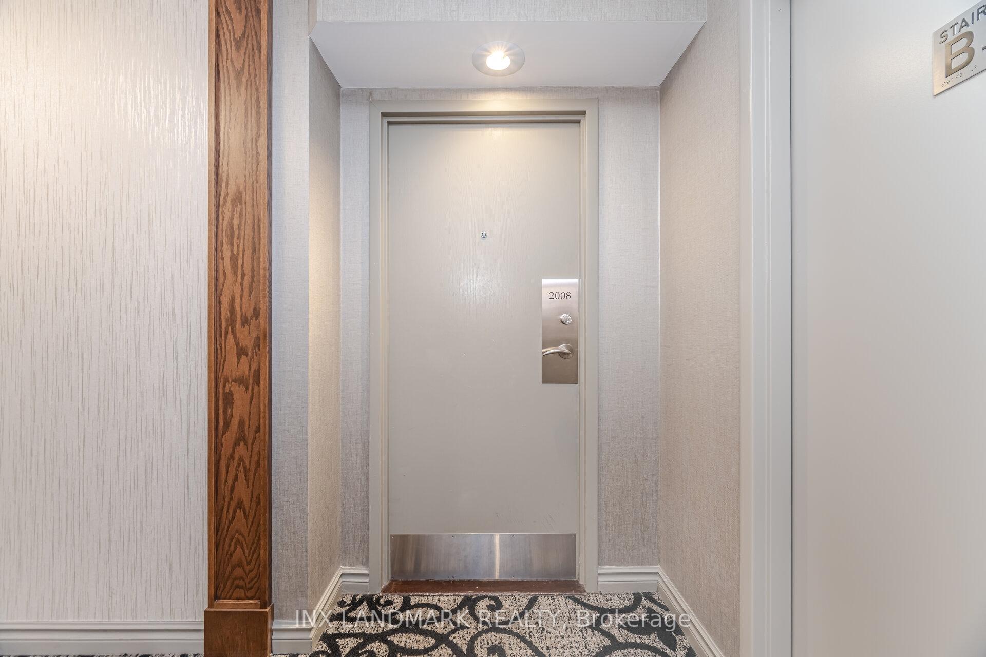 3 Bedrooms Condo at 330 Rathburn, Mississauga For sale