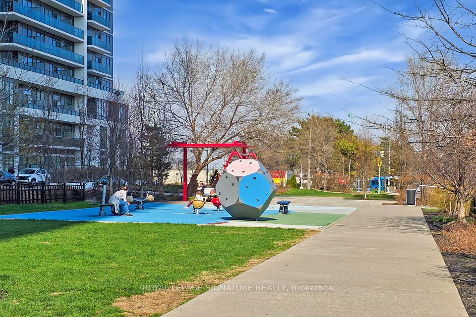 #2115 - 7165 Yonge Street, Markham, ON L3T 0C9