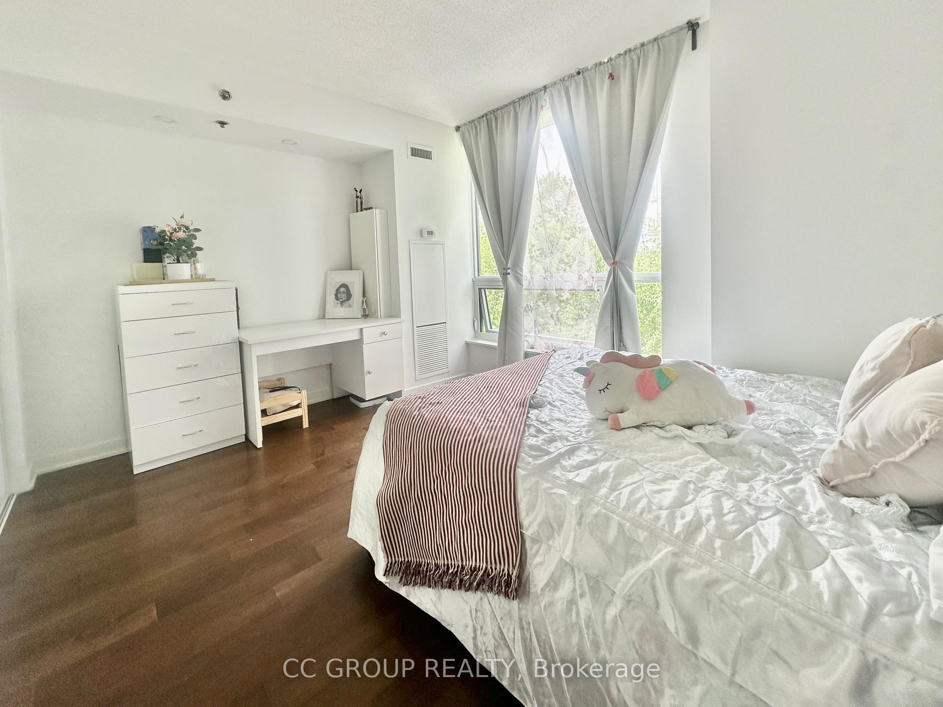 3 Bedrooms Condo at 215 Bonis, Toronto For sale