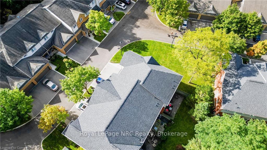 3 Bedrooms Condo at 120 Beddoe, Hamilton For sale