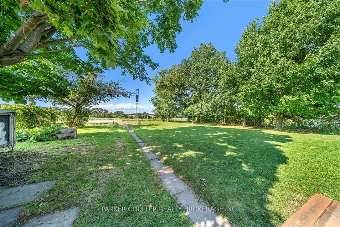 1736 Killarney Beach Road