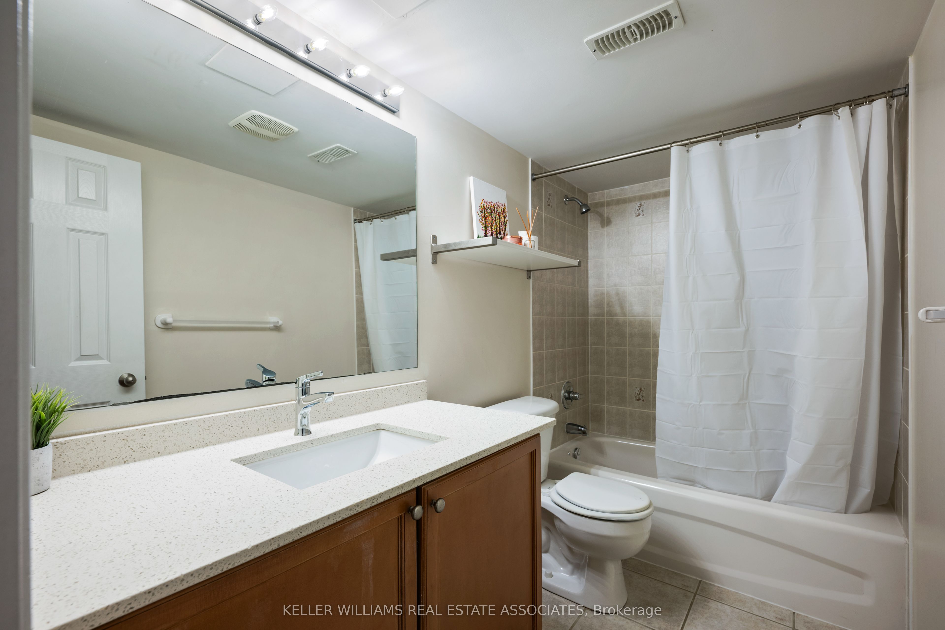 5255 Palmetto Place, #138