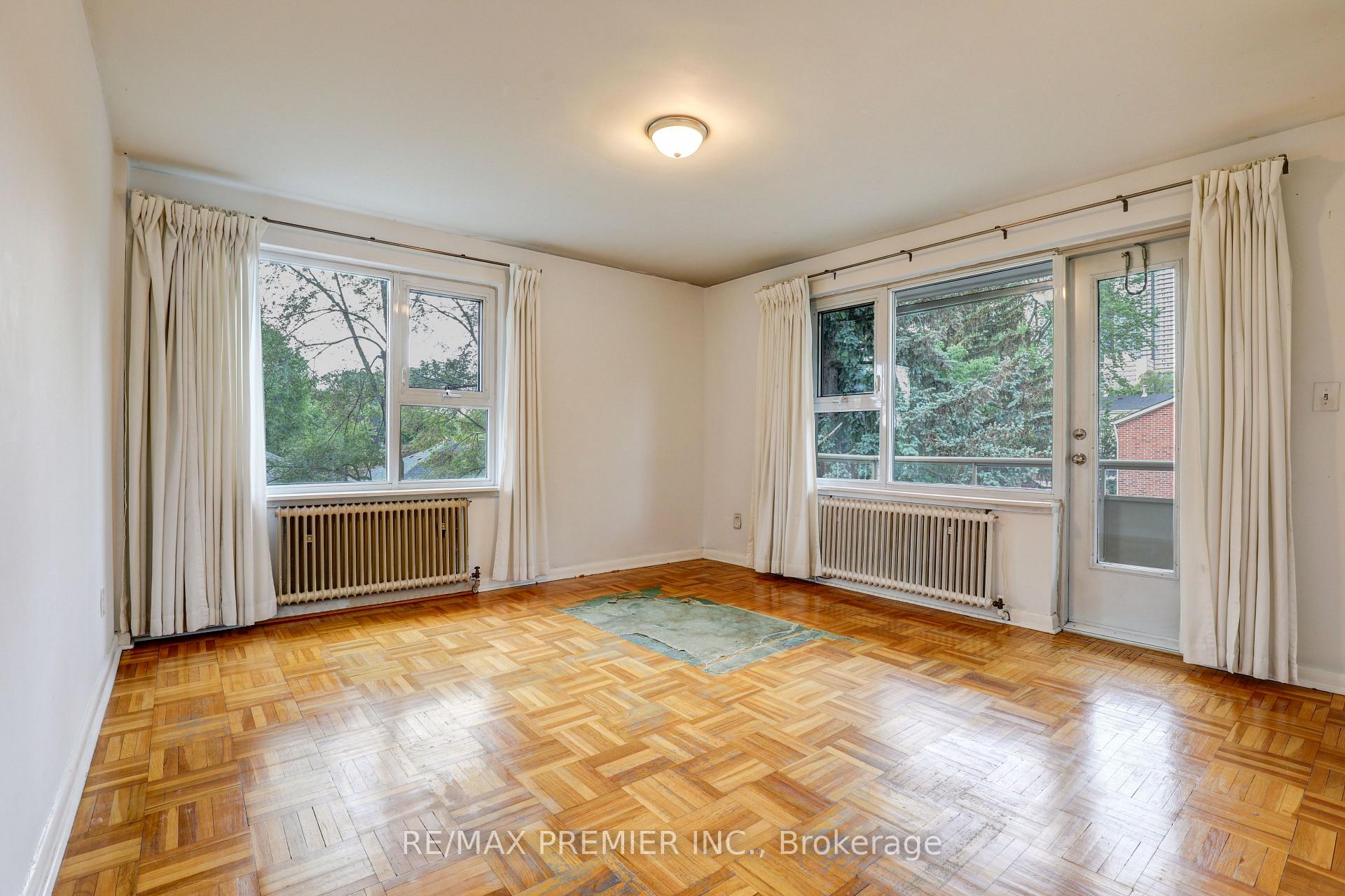2 Bedrooms Co-op at 8 Corinth, Toronto For sale