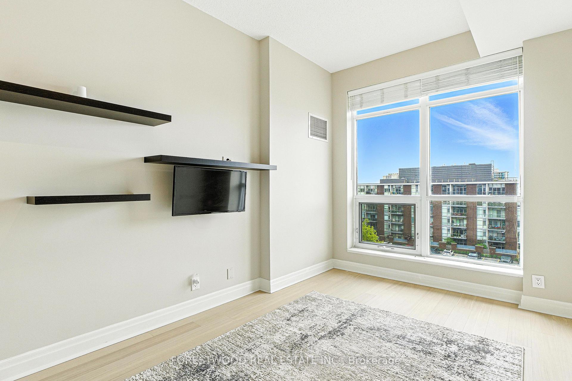 2 Bedrooms Condo at 80 Port, Mississauga For sale