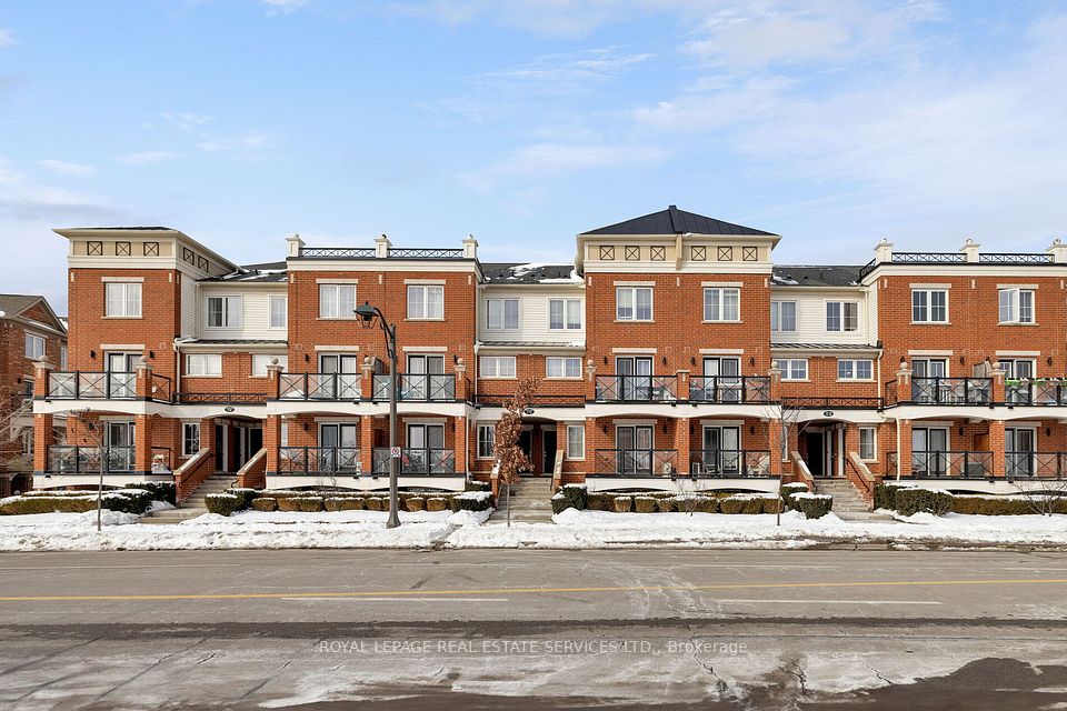 15 Hays Boulevard