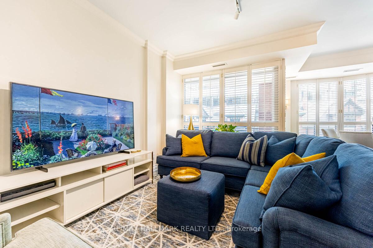 2 Bedrooms Condo at 8 Sultan, Toronto For sale