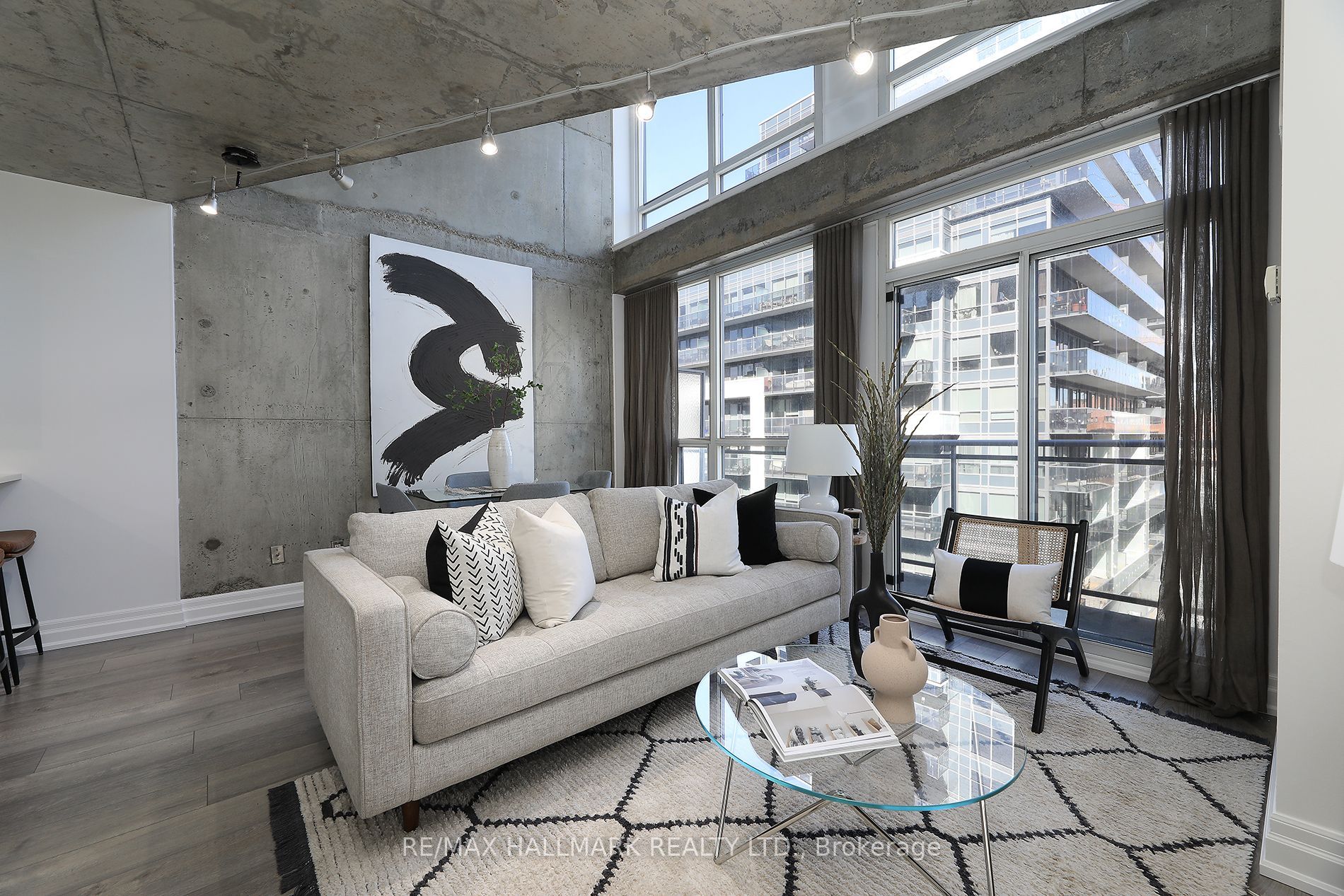 1029 King Street W, #818