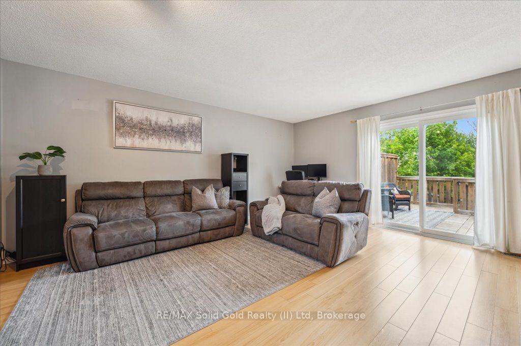 419 Bairstow Crescent, #3