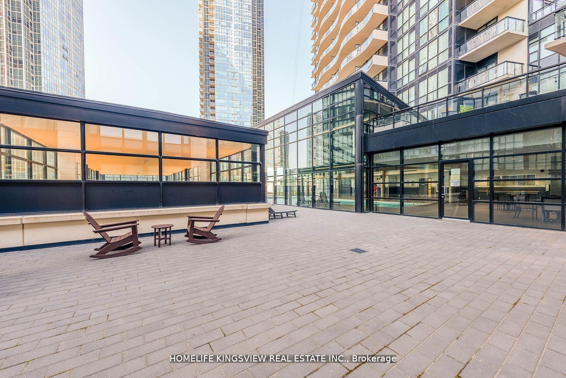 3 Bedrooms Condo at 2910 Highway 7,  Vaughan For sale