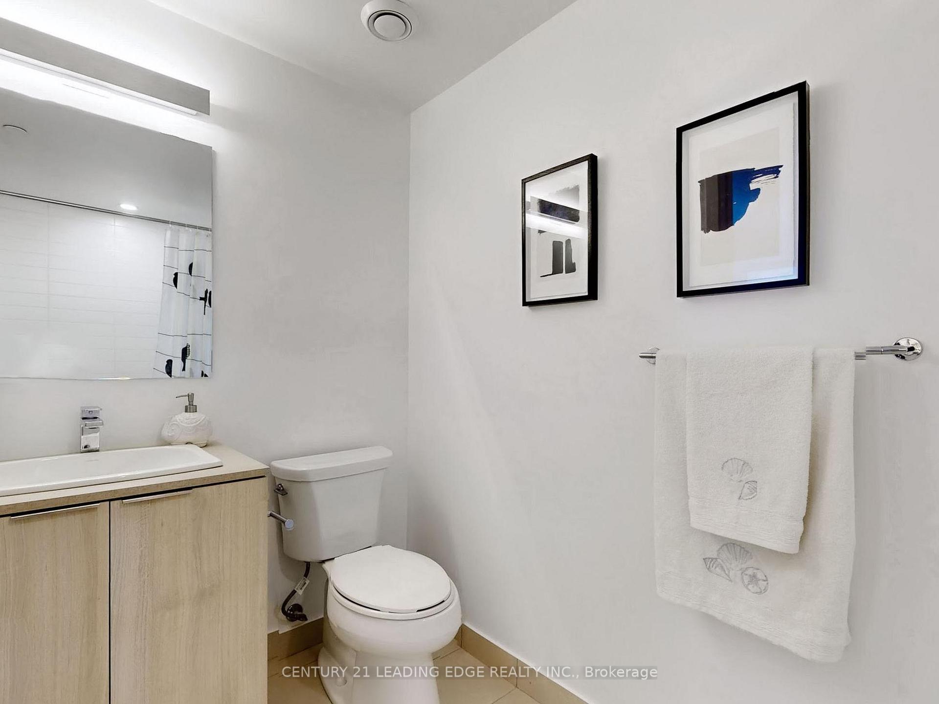 3 Bedrooms Condo at 501 Yonge, Toronto For sale
