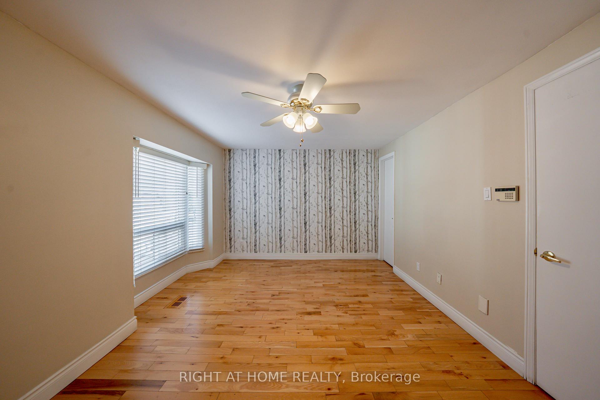 3 Bedrooms Condo at 43 Wild Ginger, Toronto For sale