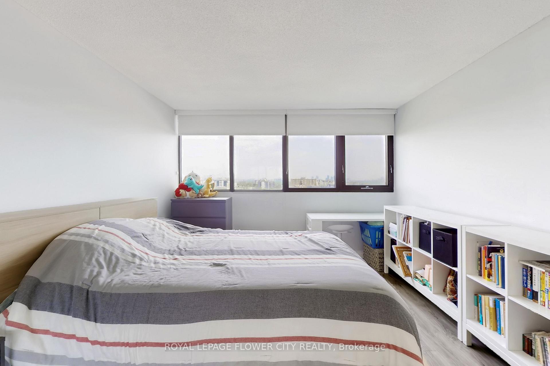 1 Bedroom Condo at 1333 Bloor, Mississauga For sale