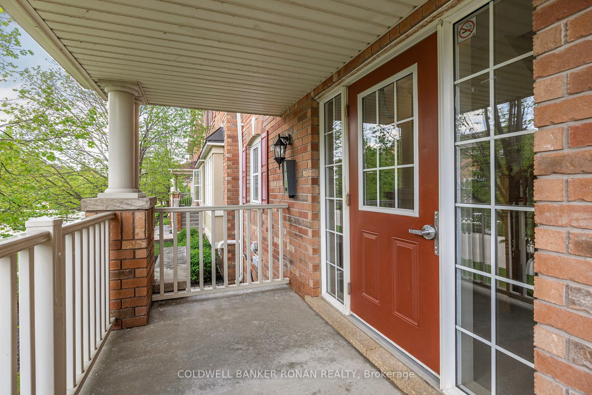 3 Bedrooms Condo at 600 Shoreline, Mississauga For sale