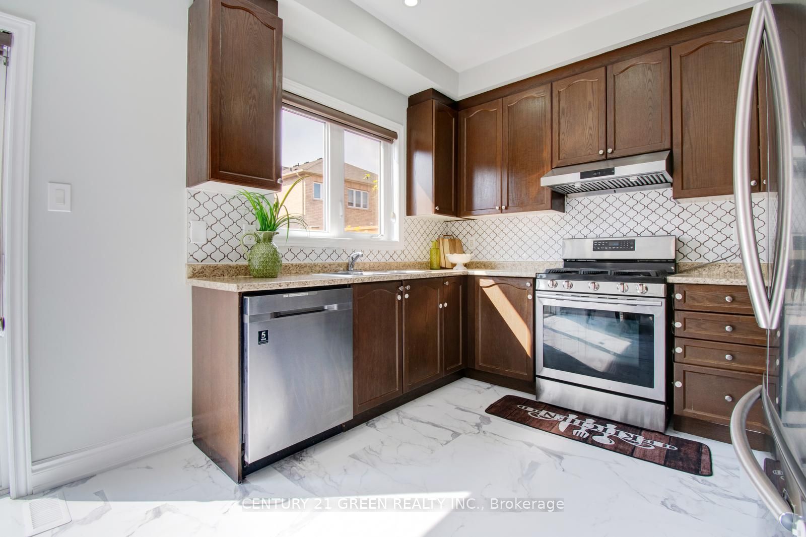 65 Yardley Crescent
