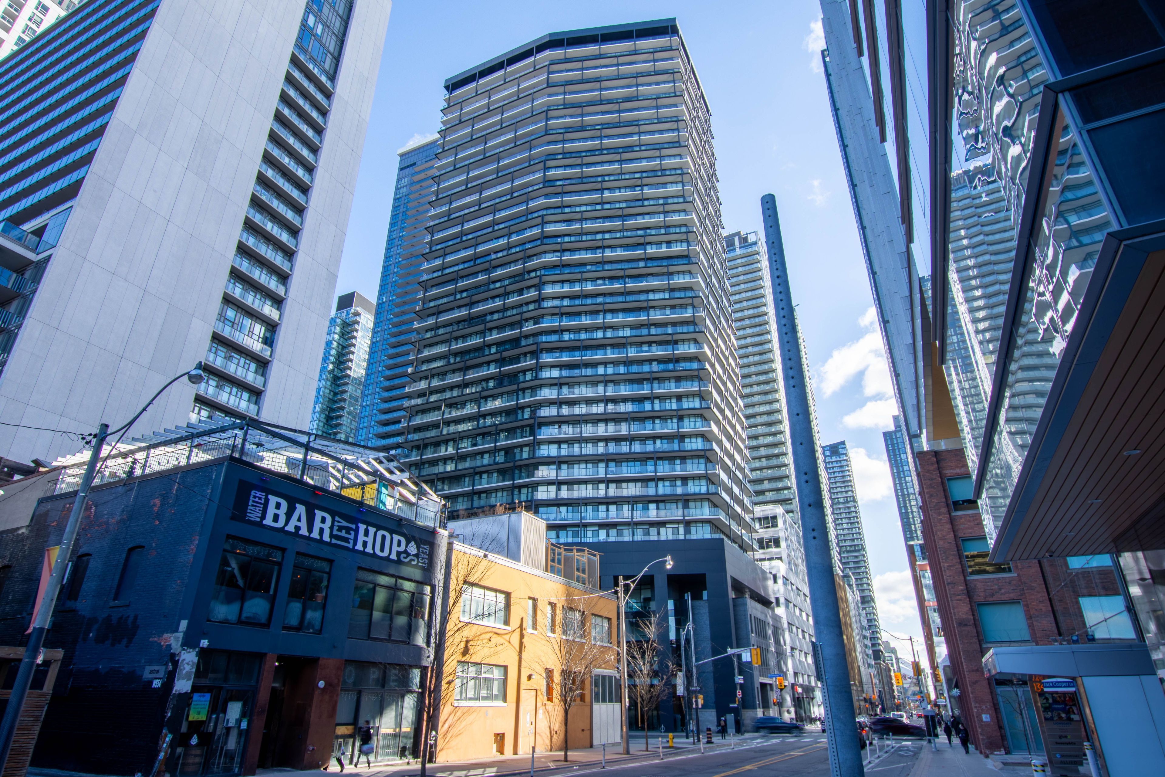 125 peter Street Unit# 3509 Toronto C01 Ontario M5V 0M2