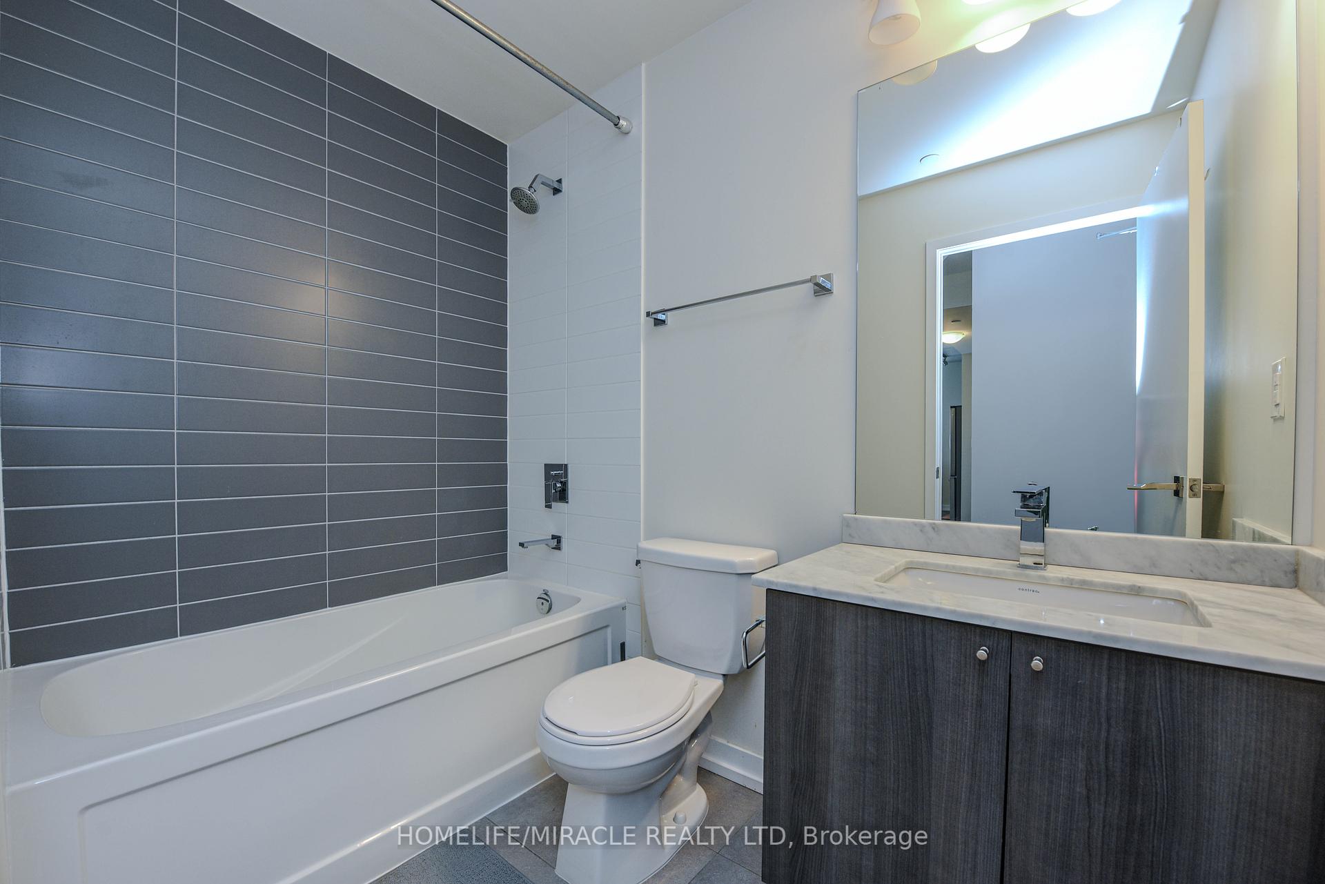 2 Bedrooms Condo at 4011 Brickstone,  Mississauga For sale