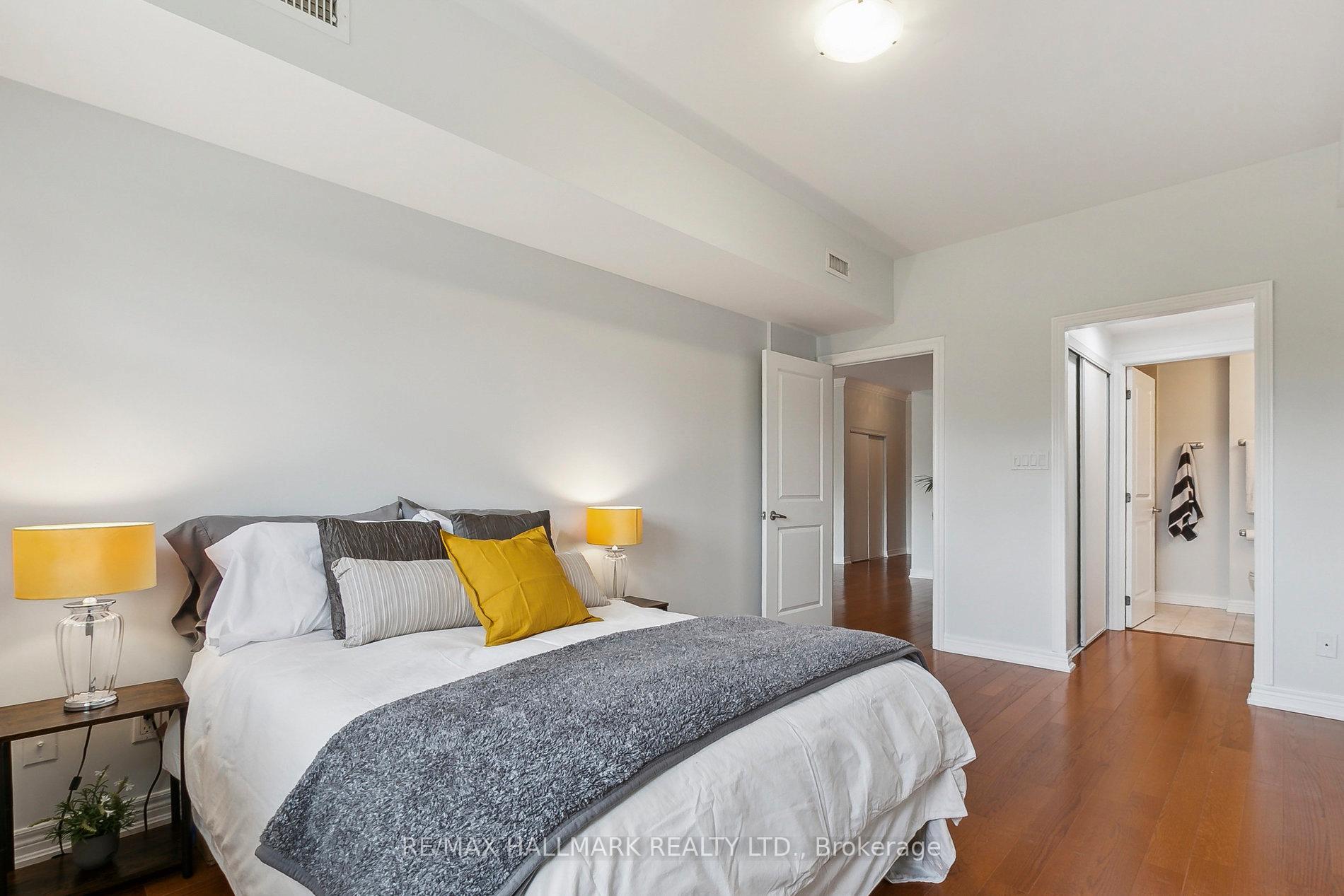 2 Bedrooms Condo at 1 Lawlor, Toronto For sale