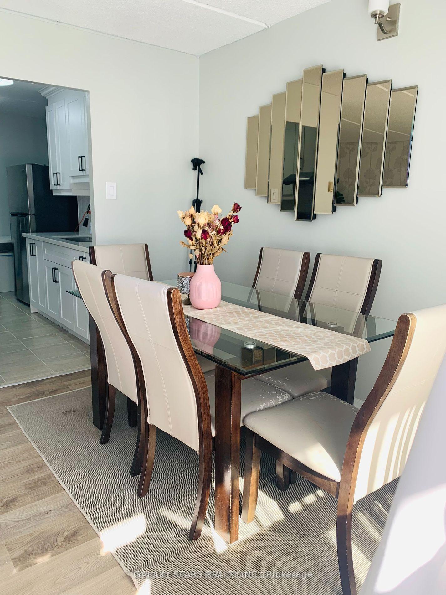 2 Bedrooms Condo at 2 Glamorgan,  Toronto For sale
