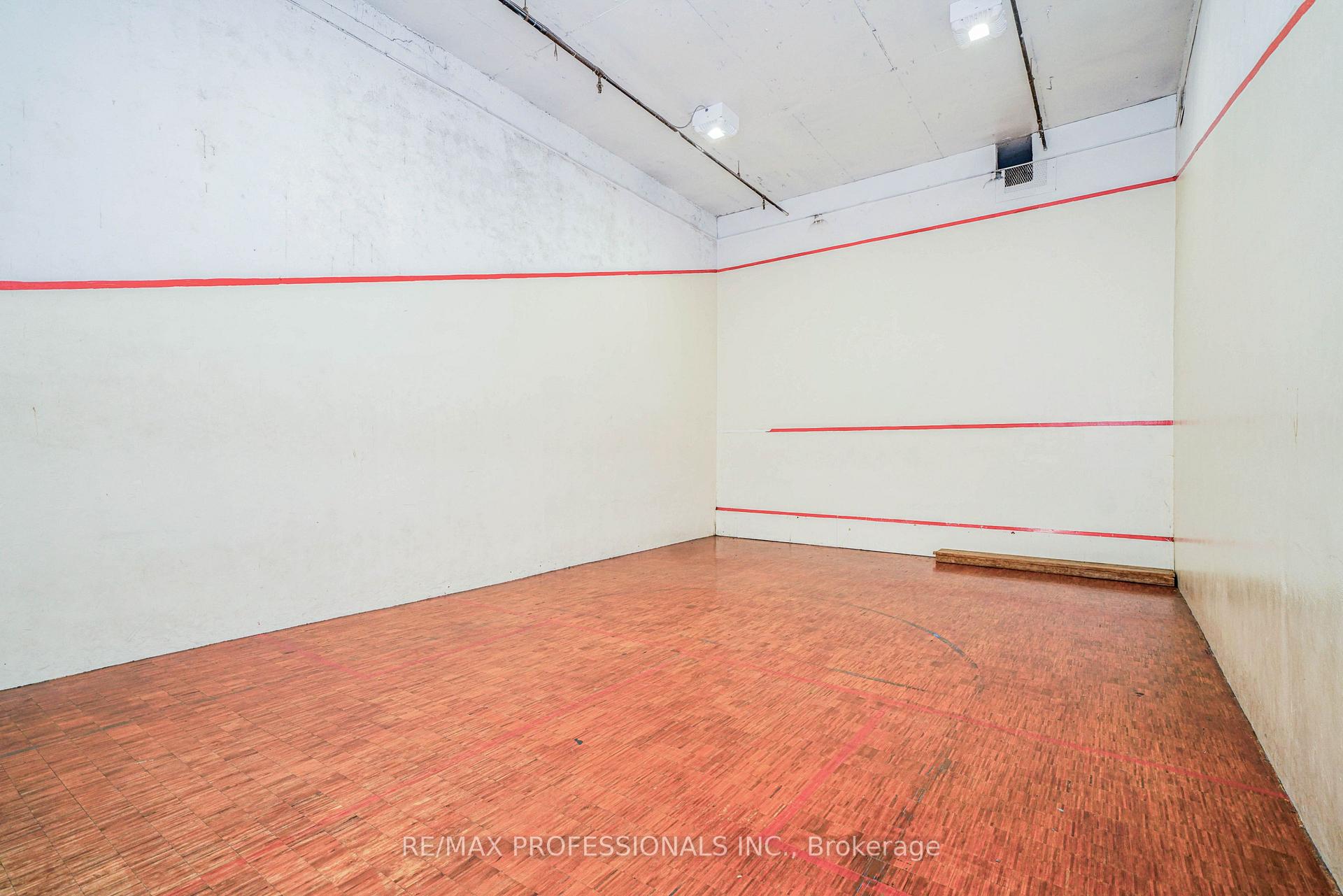 3 Bedrooms Condo at 362 The East Mall, Toronto For sale