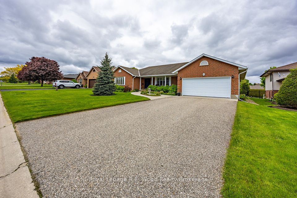 85 Parkwood