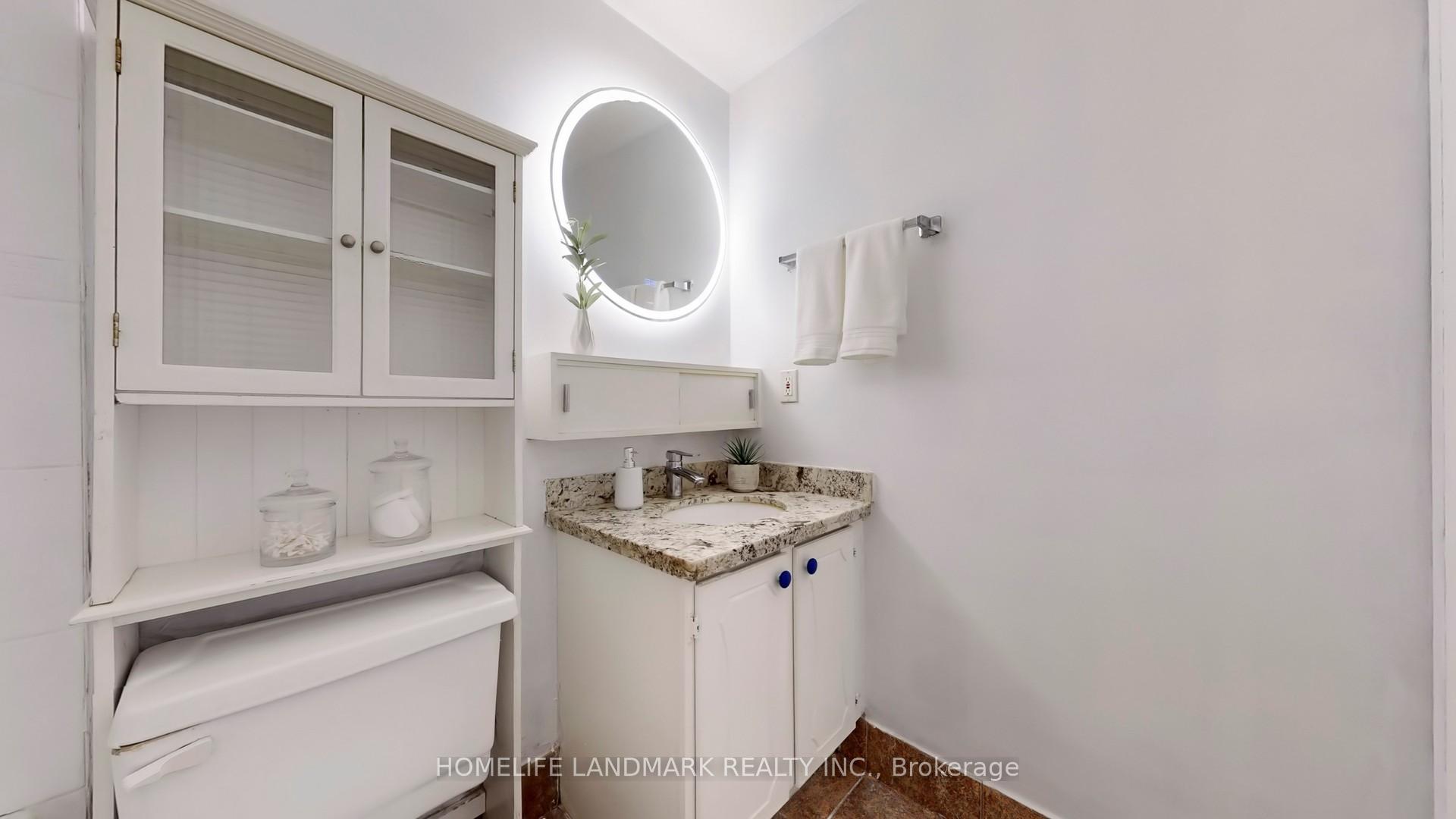3 Bedrooms Condo at 1395 Williamsport, Mississauga For sale