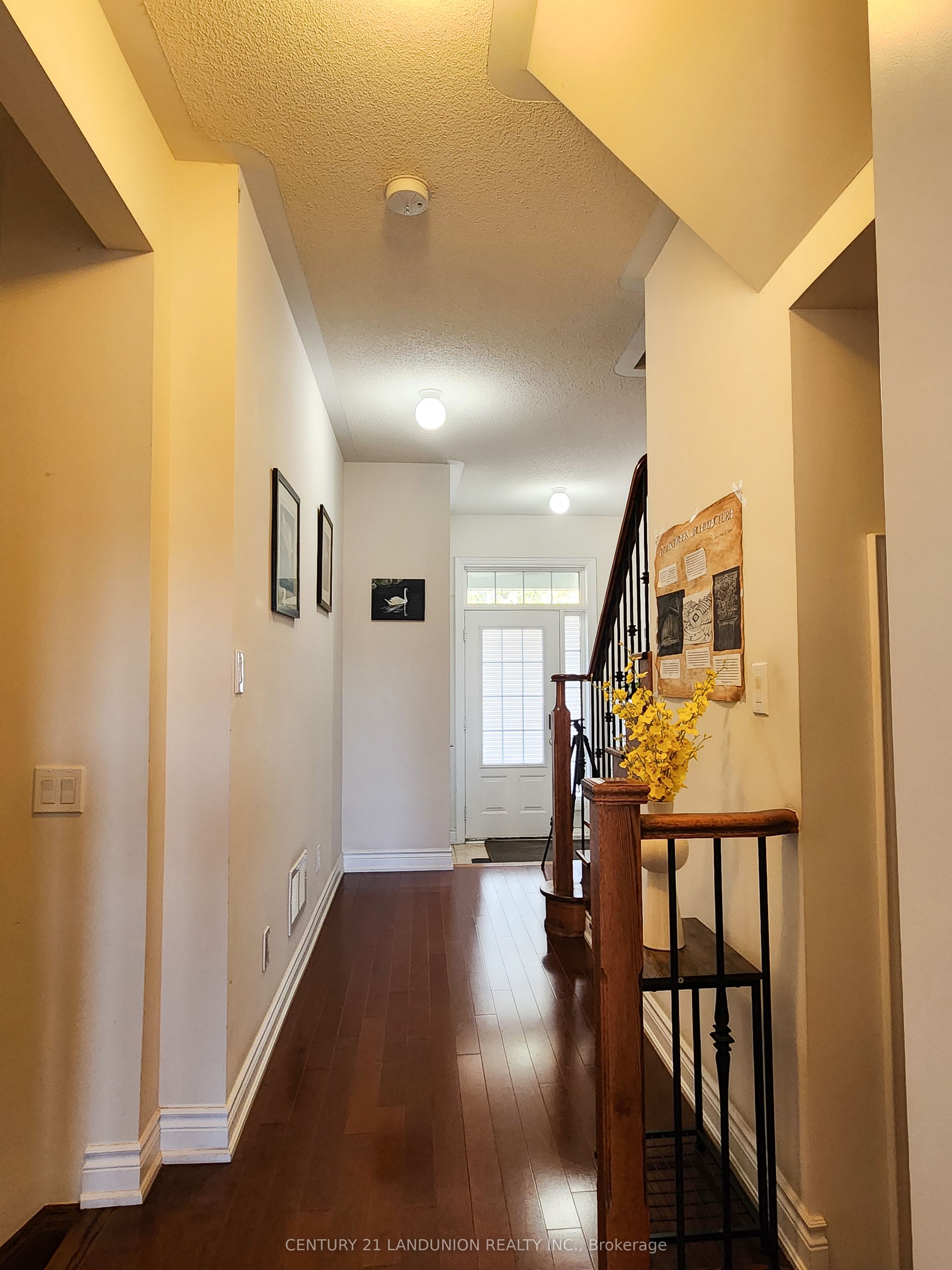 35 Goldthread Terrace