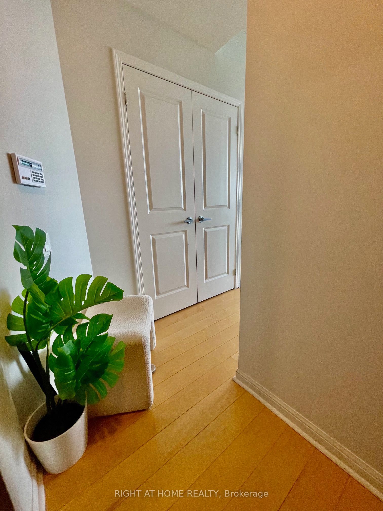 15 Windermere Avenue, #2303