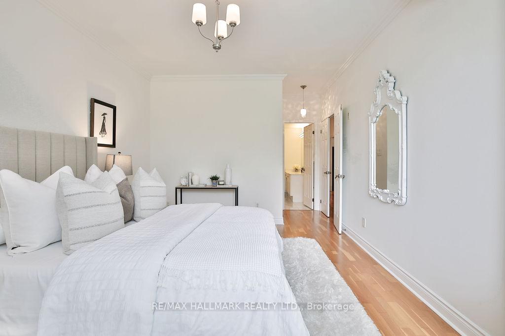 2 Bedrooms Condo at 2511 Bloor, Toronto For sale